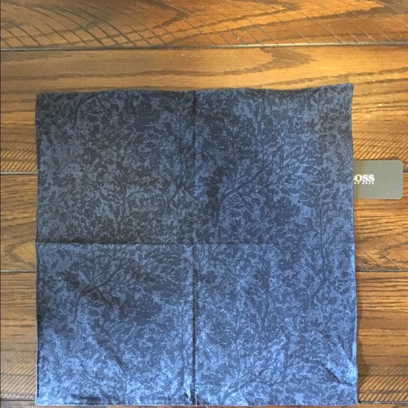 NWT Hugo Boss Men’s Pocket Handkerchief - Picture 4 of 8